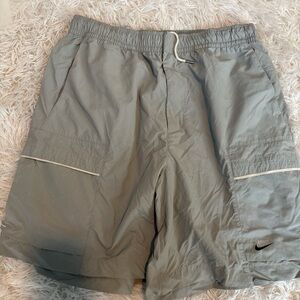 Nike Men's Pale Gray Athletic Cargo Shorts